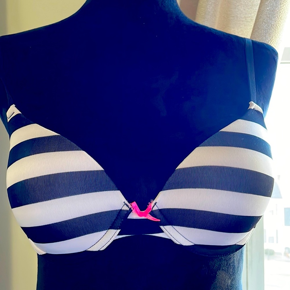Black and white padded underwire bra